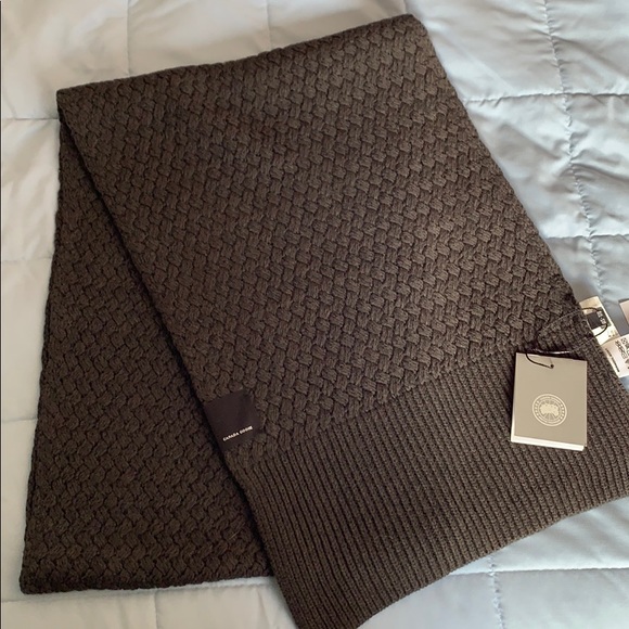 Canada Goose Accessories - Canada Goose basket stitch scarf
